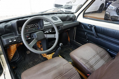 &laquo;Капсула времени&raquo; за 300 тыс. рублей. В Липецке продают 30-летнюю &laquo;Оку&raquo; с пробегом всего 3 тыс. км